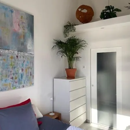 Casa Collina * لوكارنو